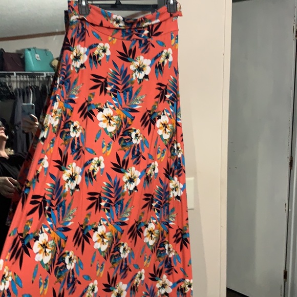 Loveappella floral maxi skirt - Picture 3 of 4